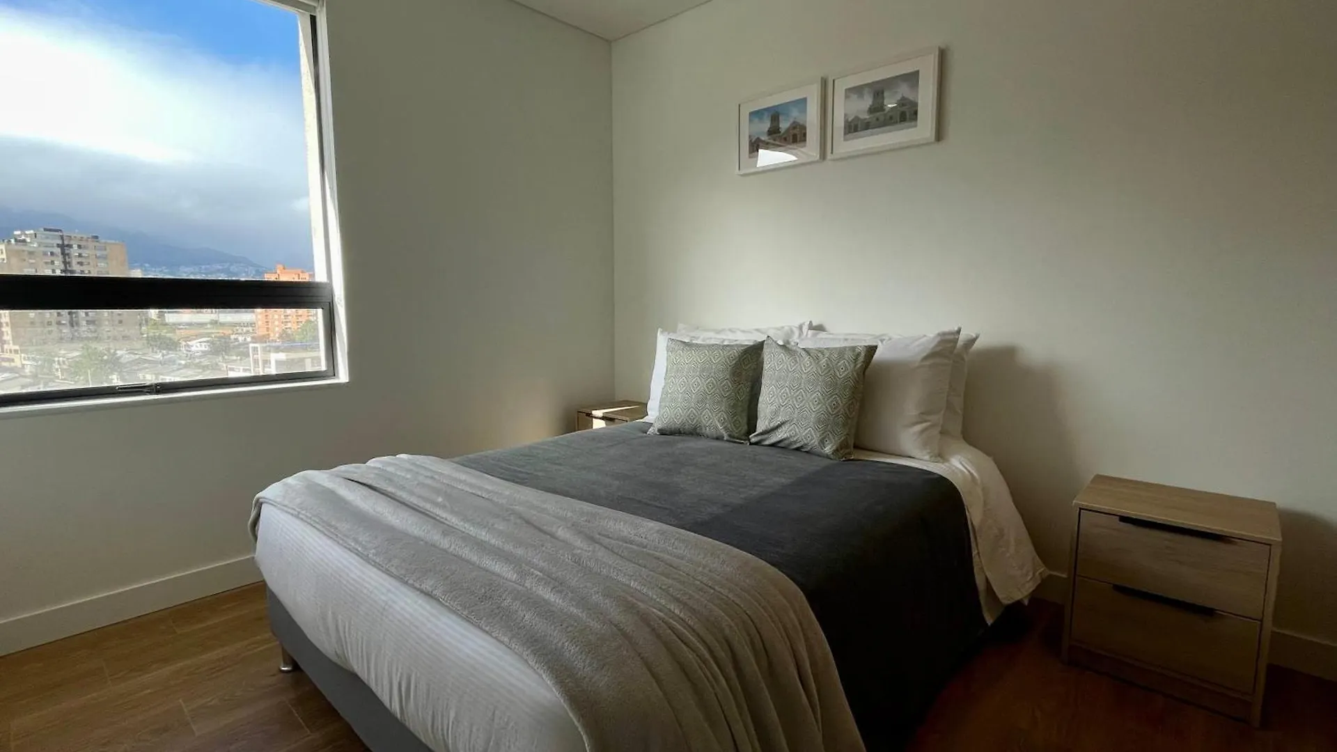 Spaceful Apartment Near Corferias Mountain View 3 Hab- 804A Bogotá Kolumbie