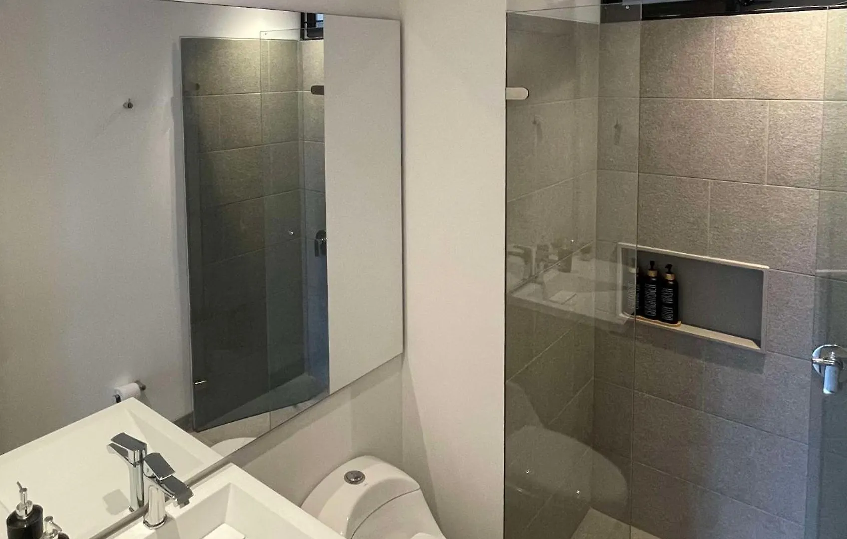 בוגוטה Spaceful Apartment Near Corferias Mountain View 3 Hab- 804A