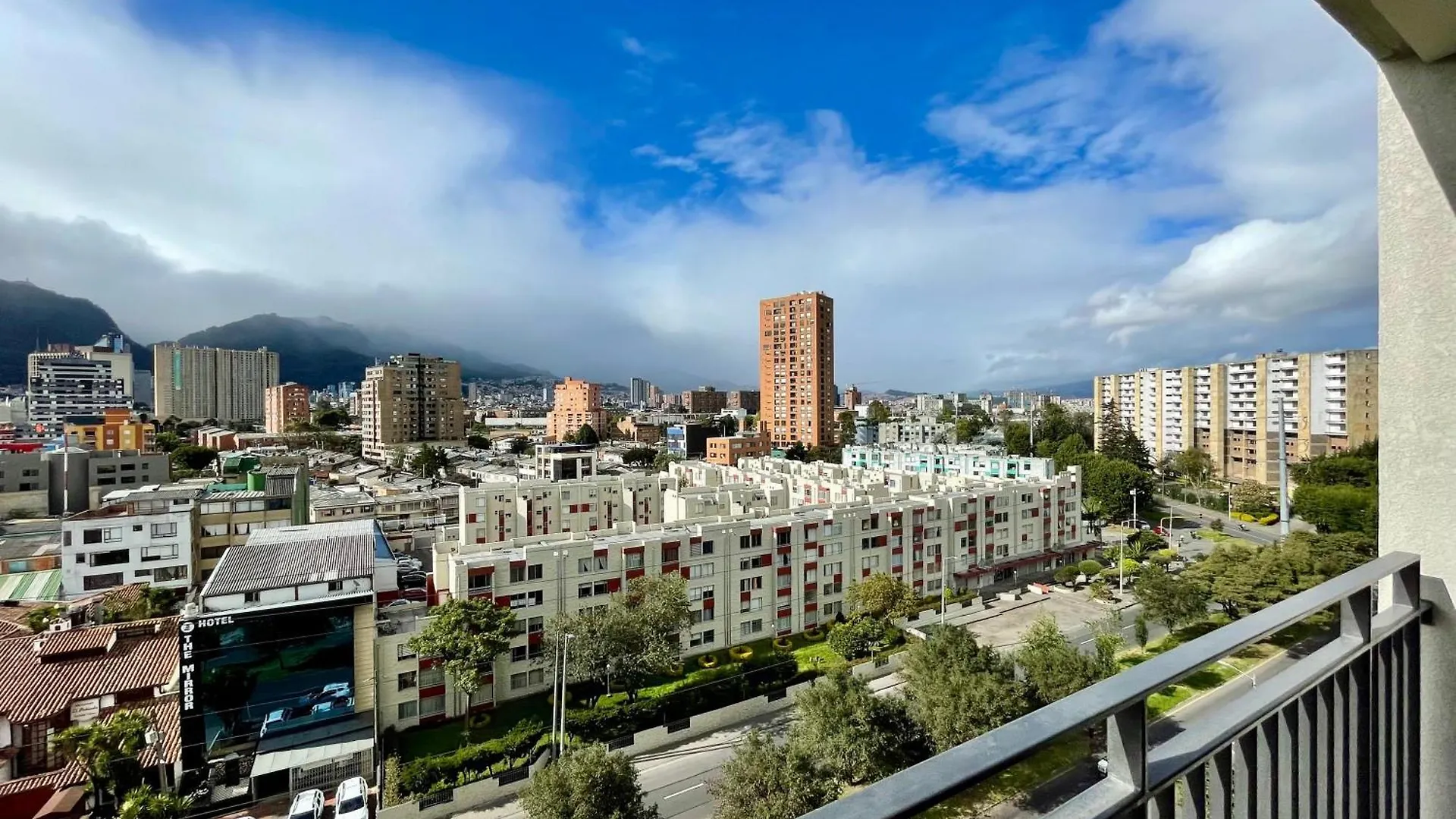 Spaceful Apartment Near Corferias Mountain View 3 Hab- 804A Bogotá Kolumbie