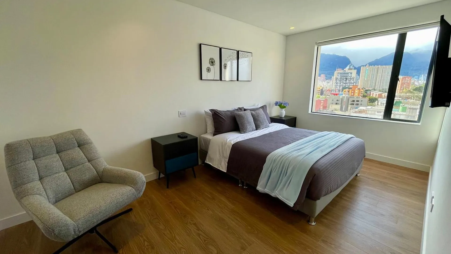 Spaceful Apartment Near Corferias Mountain View 3 Hab- 804A Bogotá Kolumbie